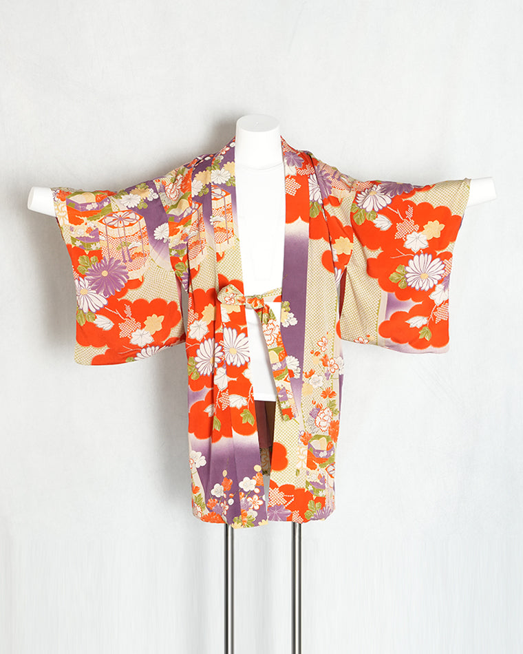 Re-designed Haori - Vintage kimono model (Flower and treasure chest pattern)