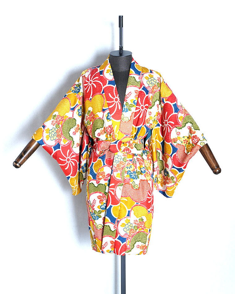 Re-designed Haori - Vintage kimono model (Large chrysanthemum pattern)