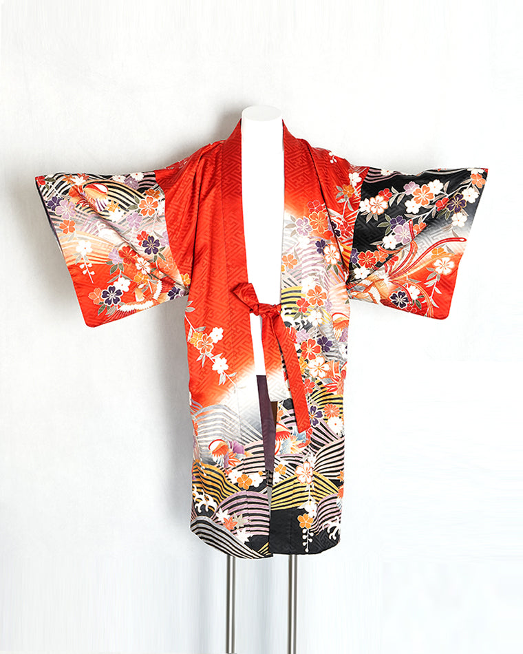 Haori-Vintage kimono model (Mandarin duck and wave pattern)