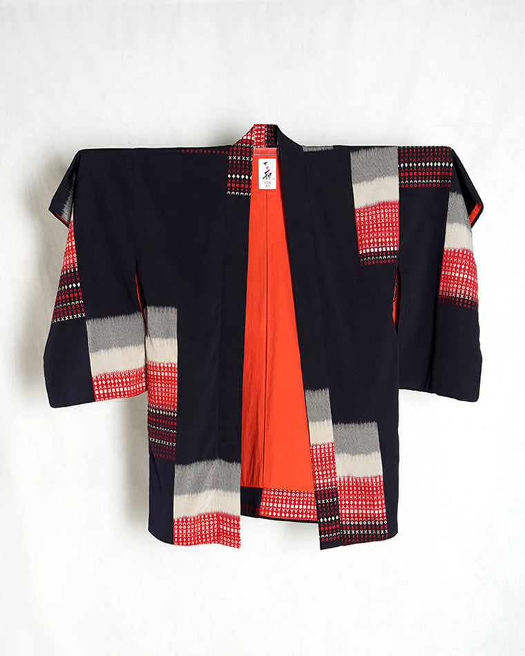 Re-designed Haori - Vintage kimono model (Geometric patterns and plaid patterns)