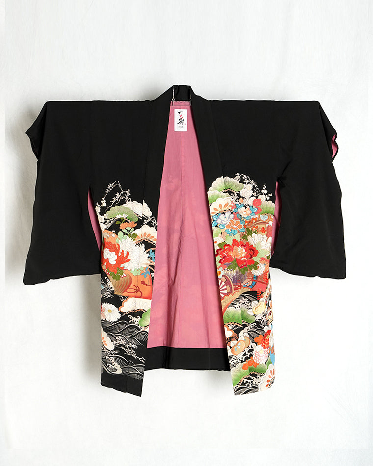 Re-designed Haori - Vintage kimono model (Court carriages pattern)