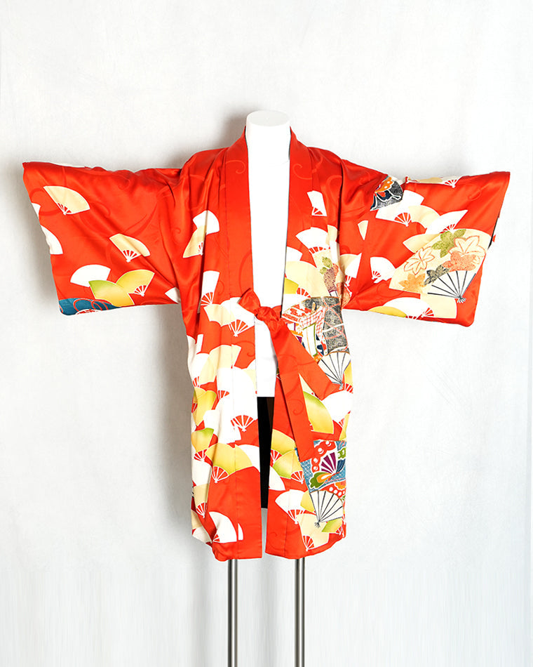 Re-designed Haori - Vintage kimono model (Fan and Royal carriage pattern)