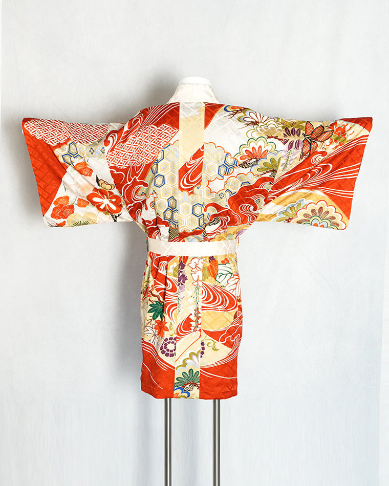 Re-designed Haori - Vintage kimono model (Pine chrysanthemum cherry auspicious pattern)