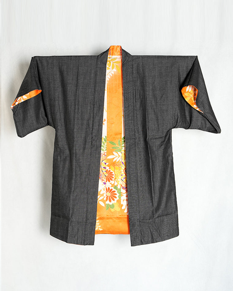 Re-designed Haori - Vintage kimono model (Royal carriage and wisteria flower pattern)