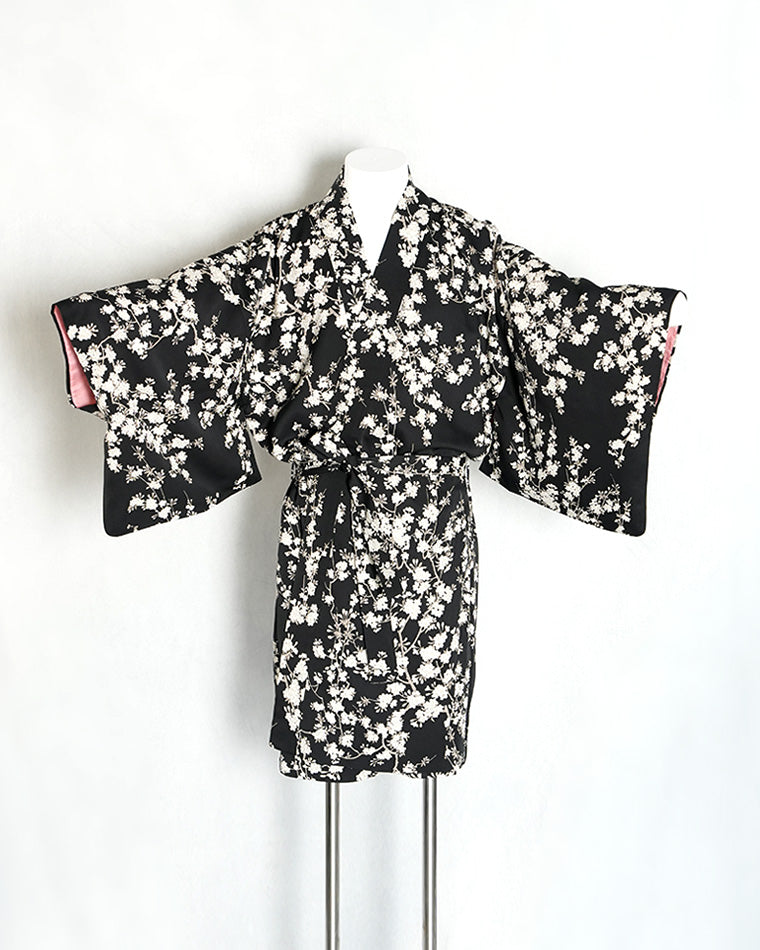 Haori-Vintage kimono model (Night cherry blossom pattern)