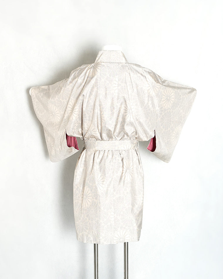 Haori-Vintage kimono model (Large chrysanthemum pattern)